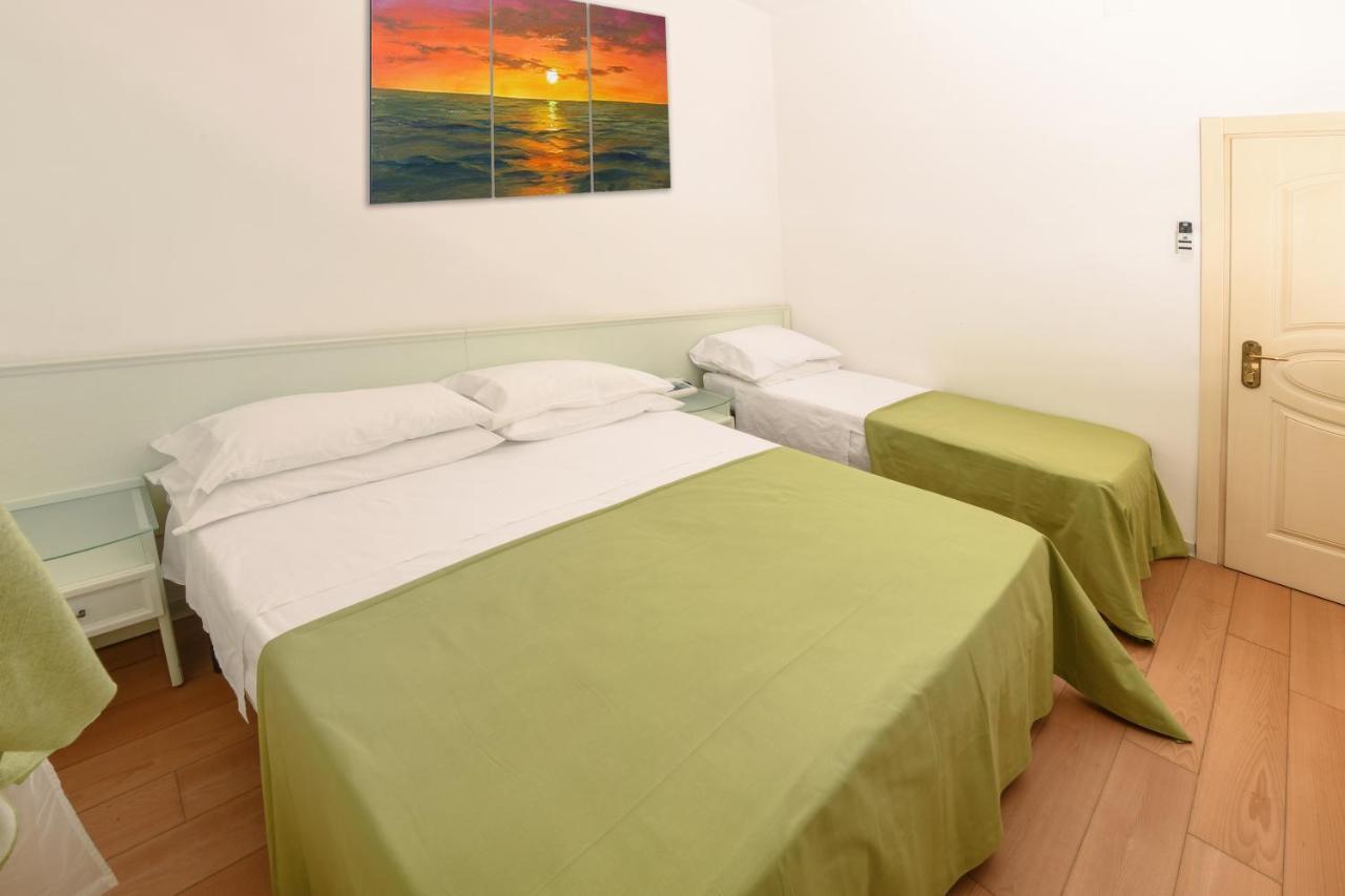 Hotel La Rosa Cattolica Eksteriør billede