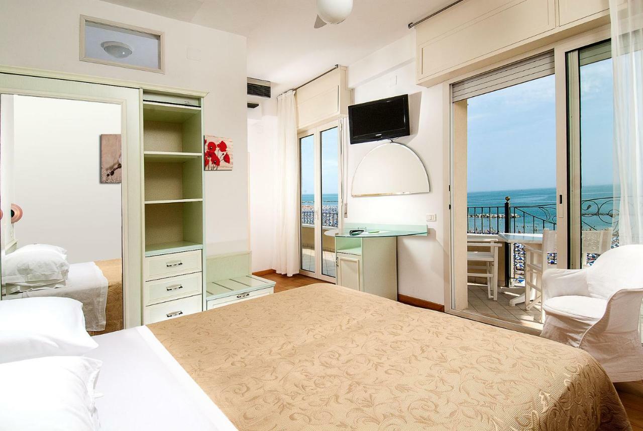 Hotel La Rosa Cattolica Eksteriør billede