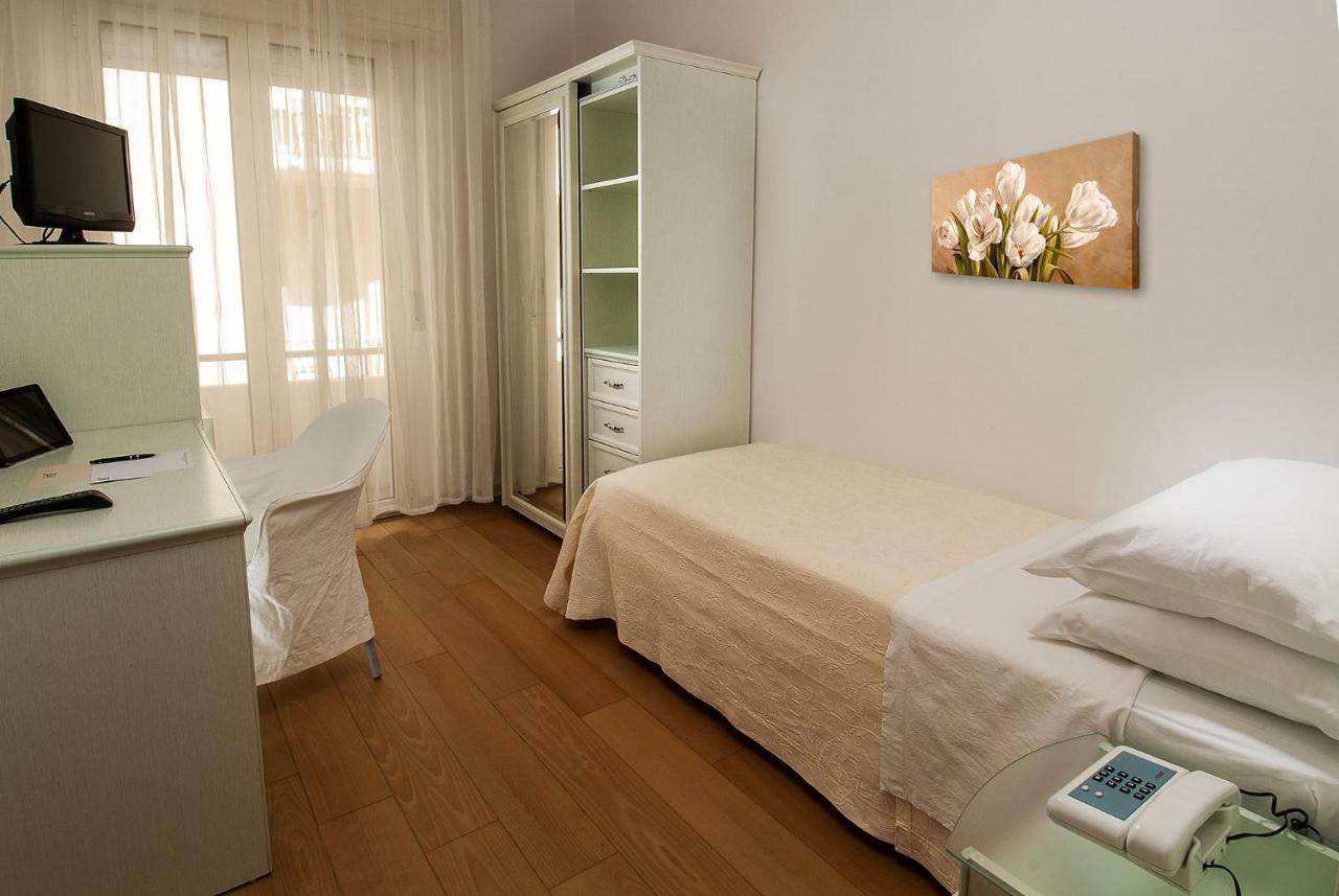 Hotel La Rosa Cattolica Eksteriør billede