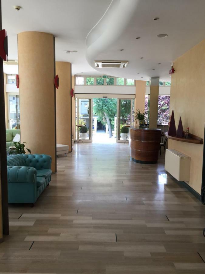 Hotel La Rosa Cattolica Eksteriør billede